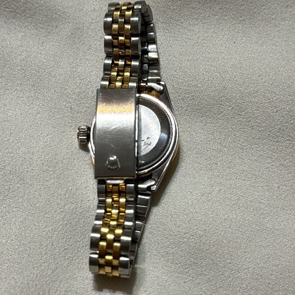 Rolex White Diamond Dial Datejust Lady Watch - Picture 5 of 6